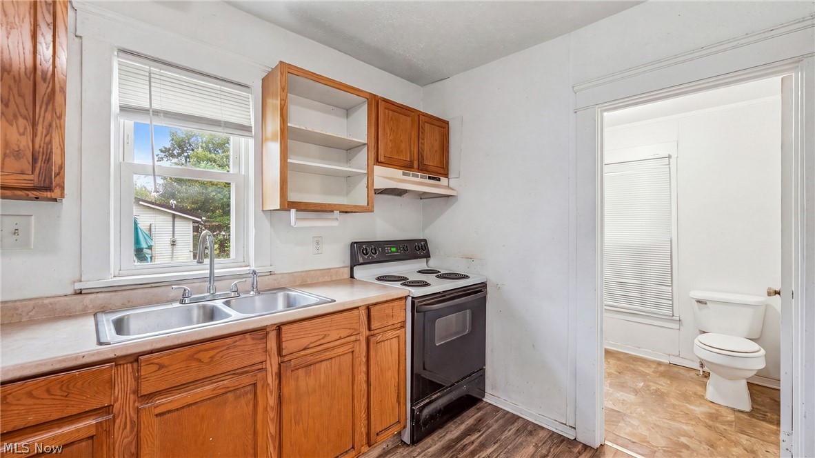 2006 Youngstown Road SE Warren OH 44484