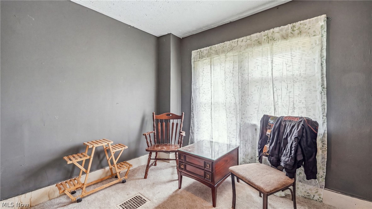 2006 Youngstown Road SE Warren OH 44484
