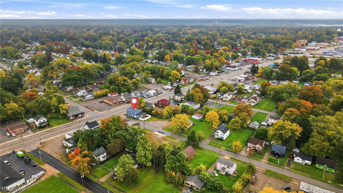 2006 Youngstown Road SE Warren OH 44484