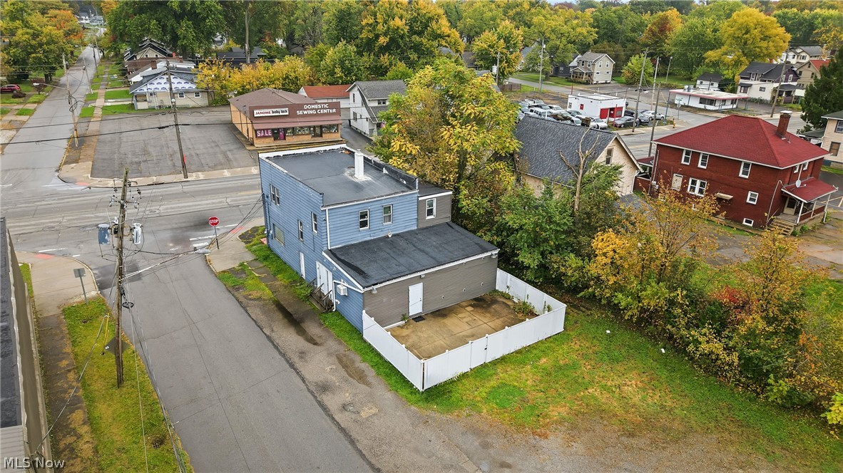 2006 Youngstown Road SE Warren OH 44484