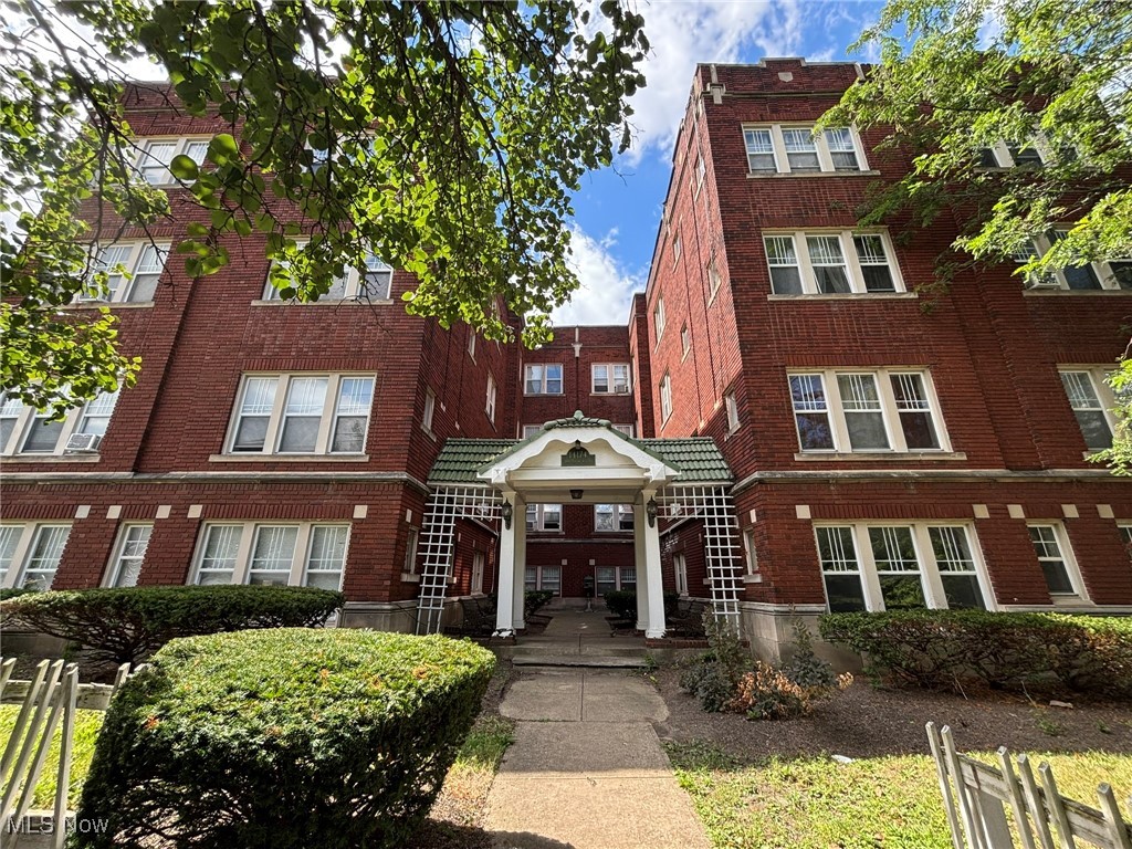 14174 Superior Road Cleveland Heights OH 44118