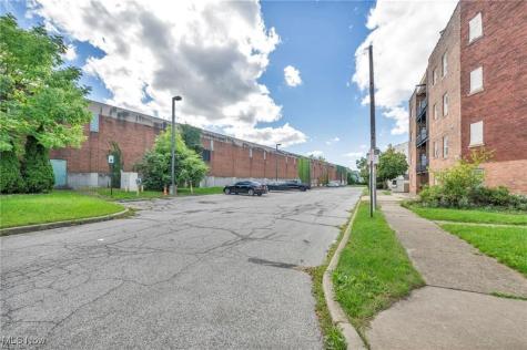 14174 Superior Road Cleveland Heights OH 44118