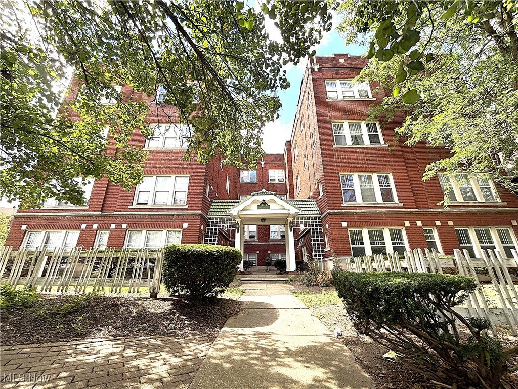 14174 Superior Road Cleveland Heights OH 44118