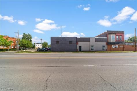 1888 E 28th Street Lorain OH 44055