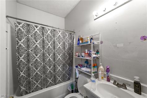 1888 E 28th Street Lorain OH 44055