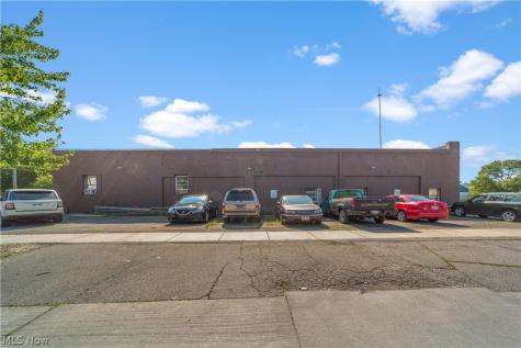 1888 E 28th Street Lorain OH 44055