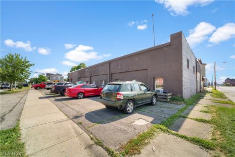1888 E 28th Street Lorain OH 44055