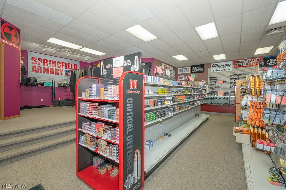 9074 Market North Lima OH 44452