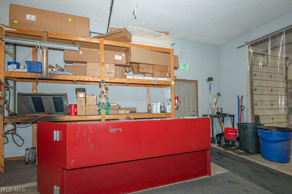9074 Market North Lima OH 44452