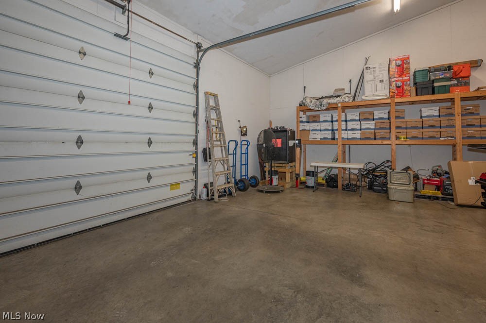 9074 Market North Lima OH 44452