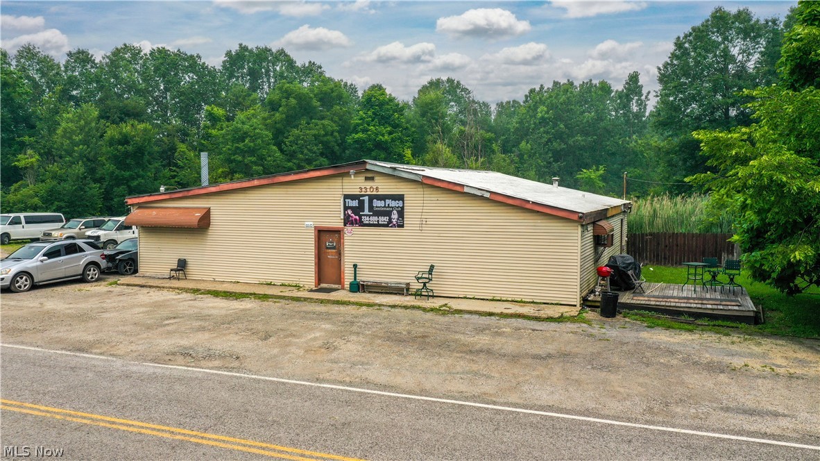 3306 Salem Warren Road Warren OH 44481