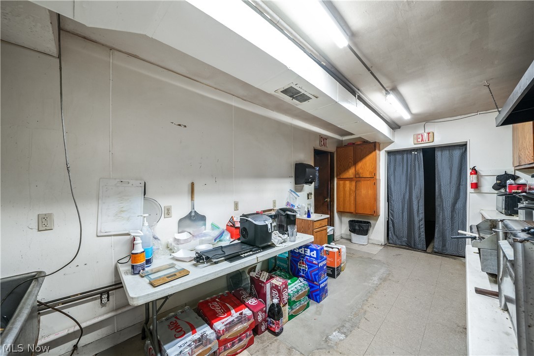 3306 Salem Warren Road Warren OH 44481