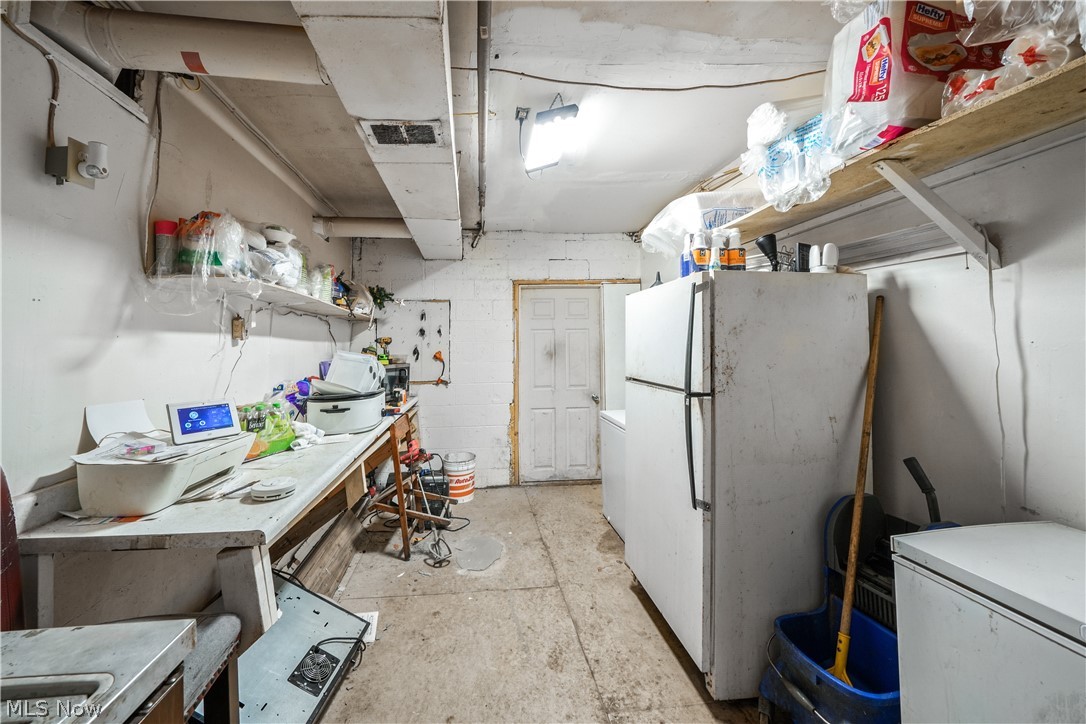 3306 Salem Warren Road Warren OH 44481