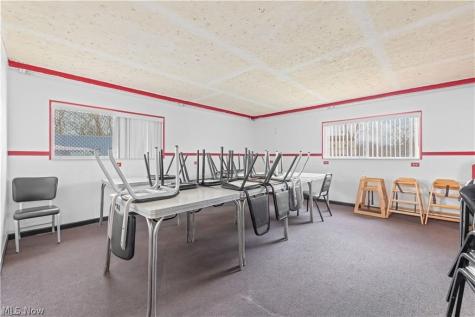 1494 Waterloo Road Barberton OH 44203