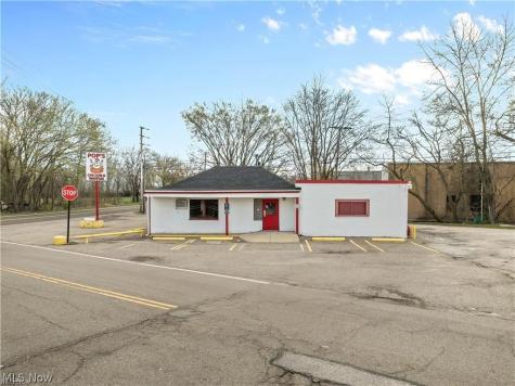 1494 Waterloo Road Barberton OH 44203