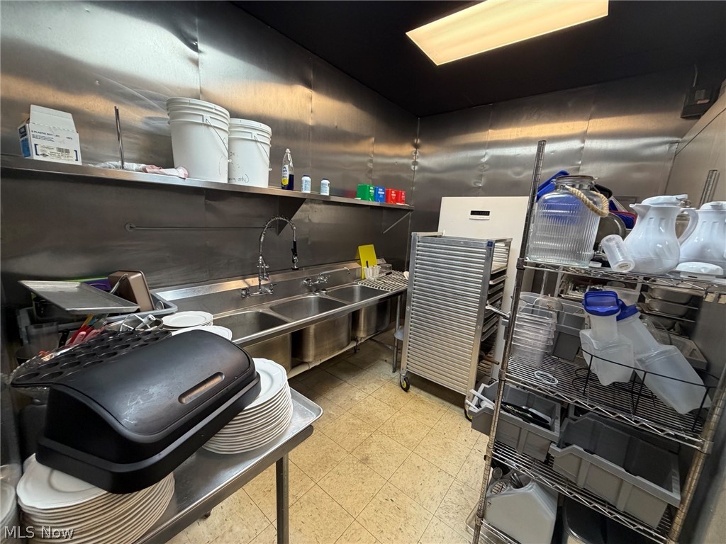 521-525 Main Street Wellsville OH 43968
