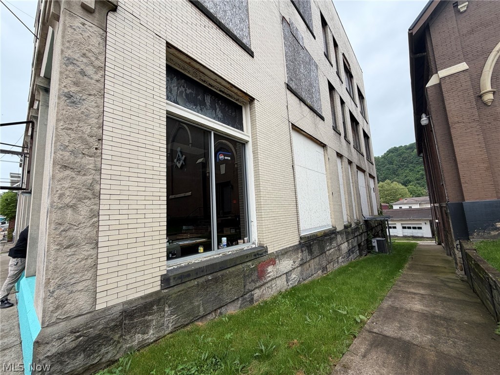 521-525 Main Street Wellsville OH 43968