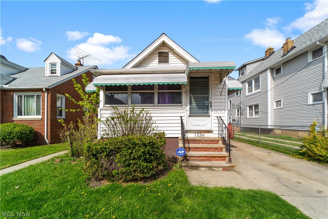 4898 E 95th Street Garfield Heights OH 44125