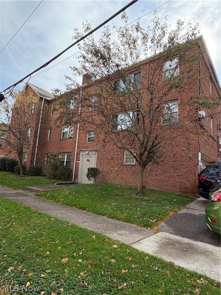2676 Noble Road Cleveland Heights OH 44121