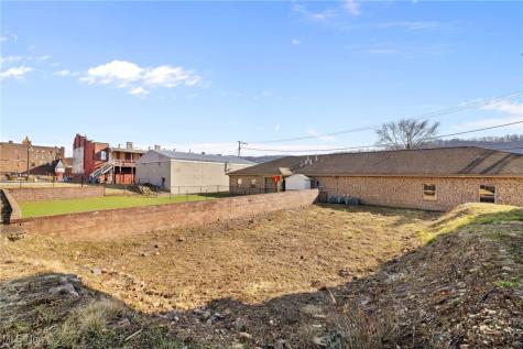 112 W 4th Street East Liverpool OH 43920