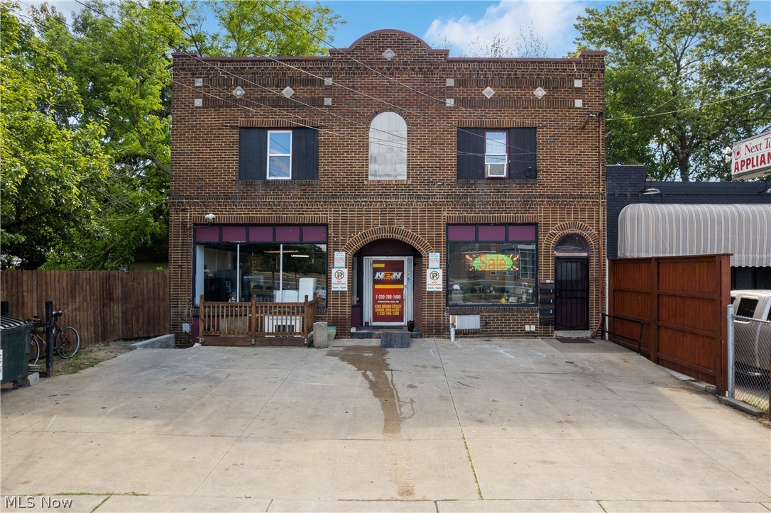 1305 Brown Street Akron OH 44301
