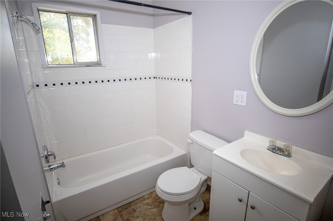 2161 Thurmont Road Akron OH 44313