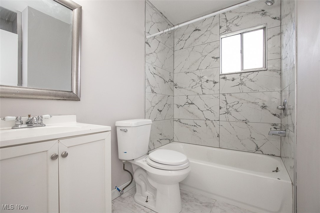 2161 Thurmont Road Akron OH 44313