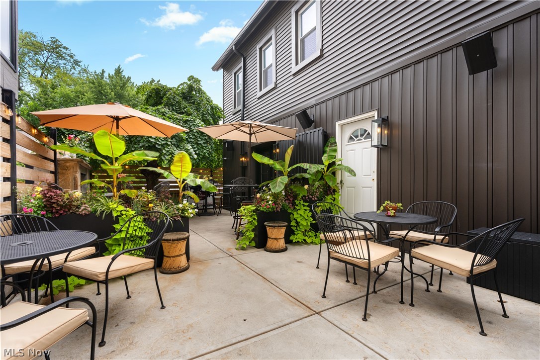 2102 Freeman Avenue Cleveland OH 44113