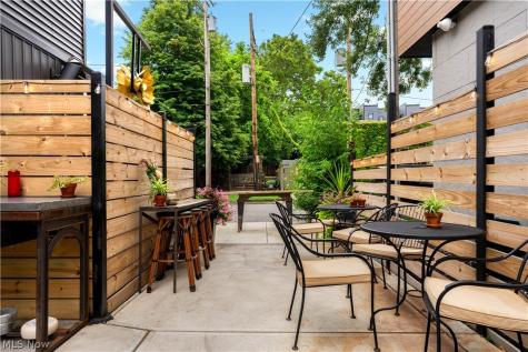 2102 Freeman Avenue Cleveland OH 44113