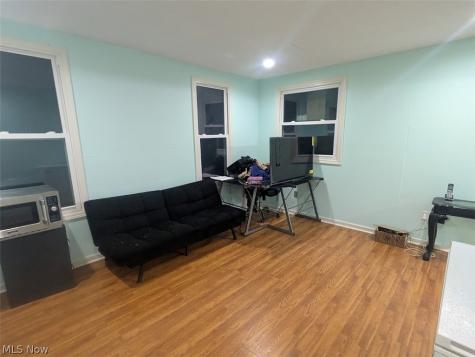 651 E 185th Street Euclid OH 44119
