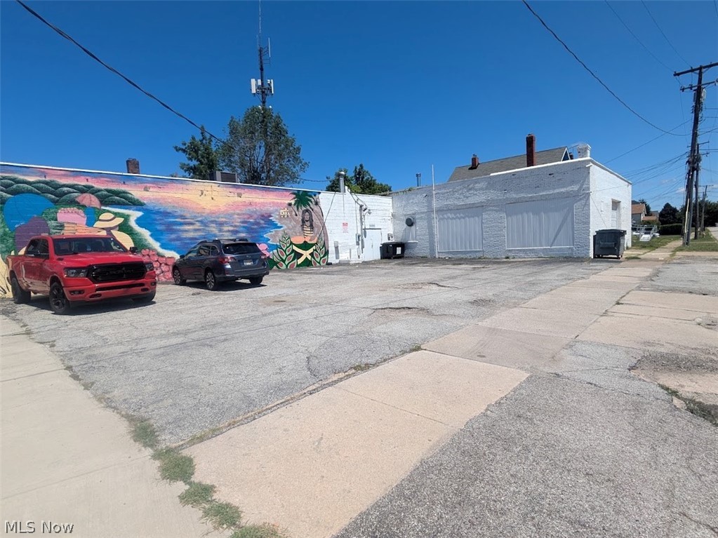 651 E 185th Street Euclid OH 44119