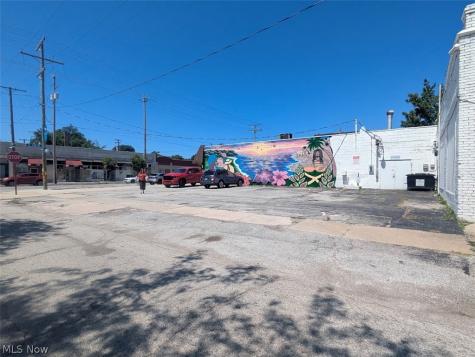 651 E 185th Street Euclid OH 44119