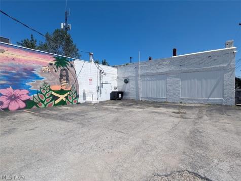 651 E 185th Street Euclid OH 44119