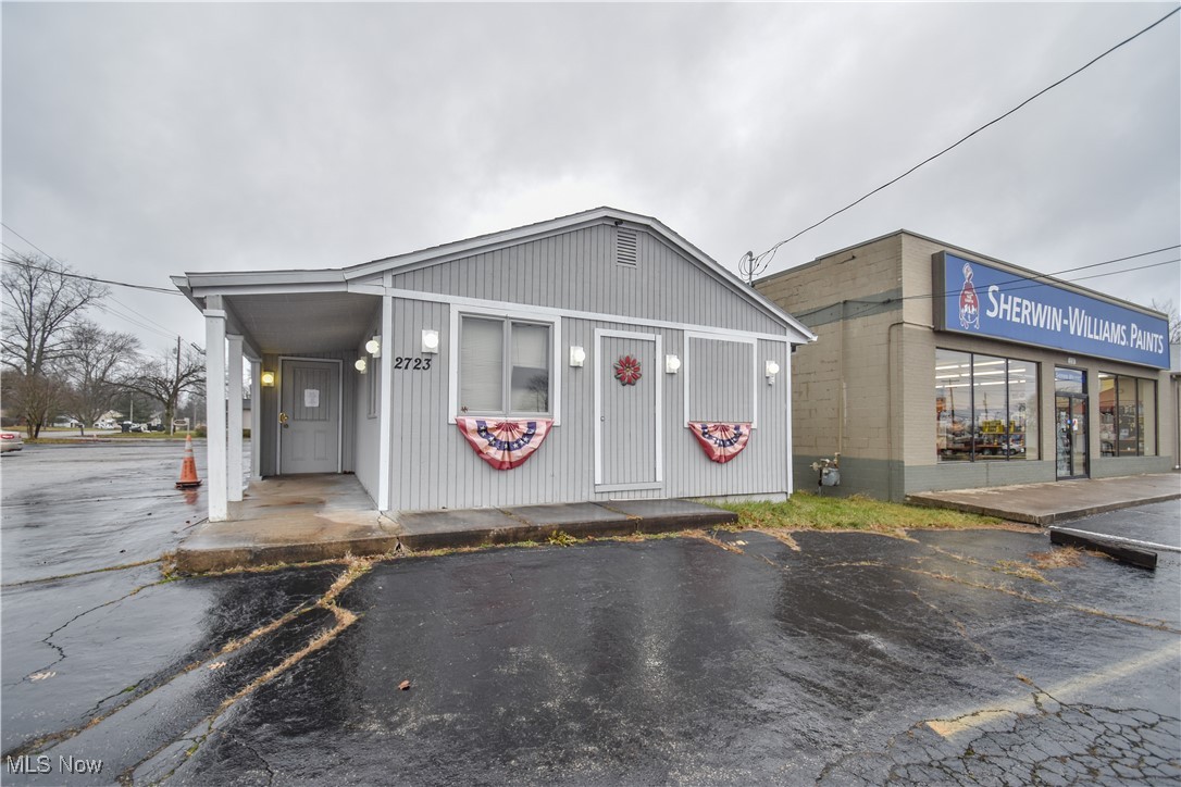 2723 Elm Road NE Warren OH 44484