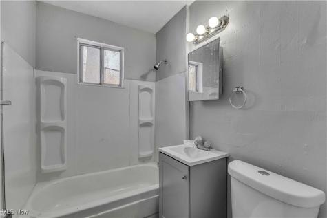 16703 Harvard Avenue Cleveland OH 44128