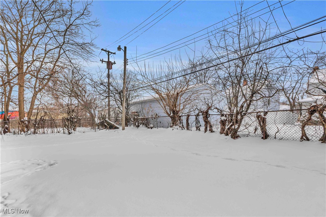 16703 Harvard Avenue Cleveland OH 44128