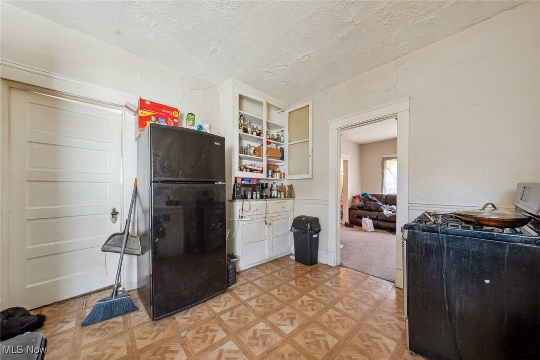 6516 Saint Clair Avenue Cleveland OH 44103