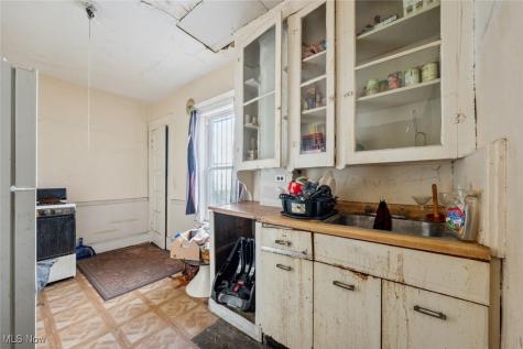 6516 Saint Clair Avenue Cleveland OH 44103