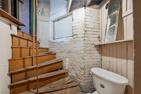 6516 Saint Clair Avenue Cleveland OH 44103