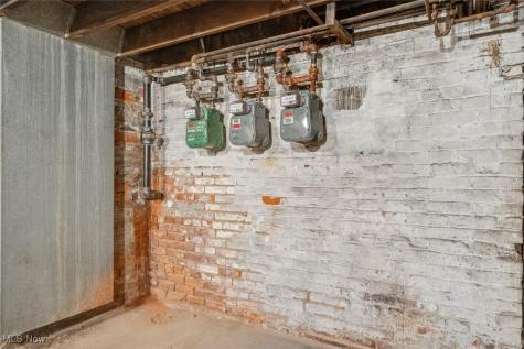 6516 Saint Clair Avenue Cleveland OH 44103