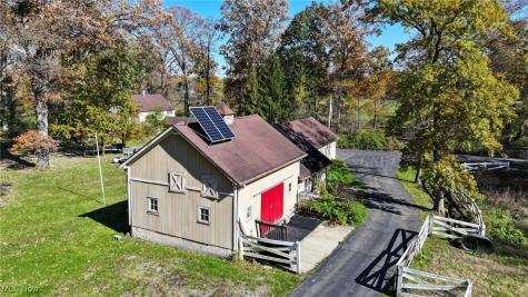 15050 Gingerich Road Middlefield OH 44062