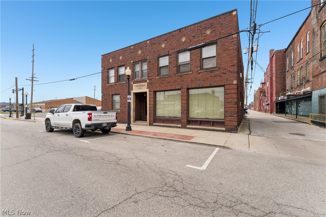 70 4th Street NW Barberton OH 44203