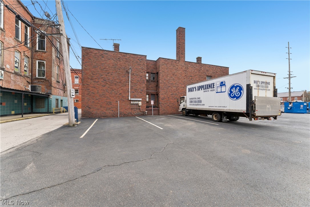 70 4th Street NW Barberton OH 44203