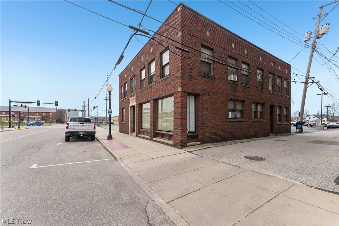 70 4th Street NW Barberton OH 44203