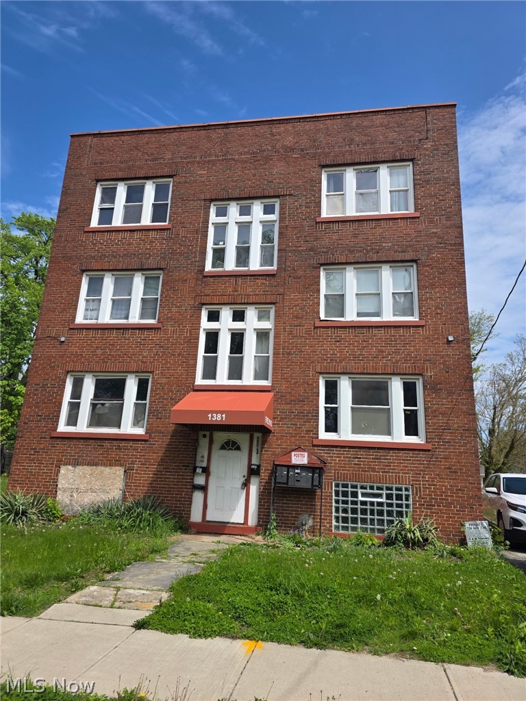 1381 E 84 Street Cleveland OH 44103