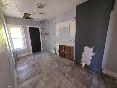 1381 E 84 Street Cleveland OH 44103