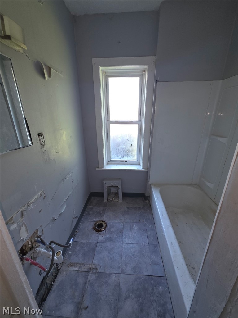 1381 E 84 Street Cleveland OH 44103