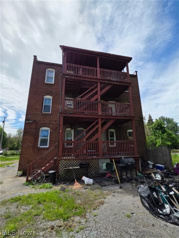 1381 E 84 Street Cleveland OH 44103