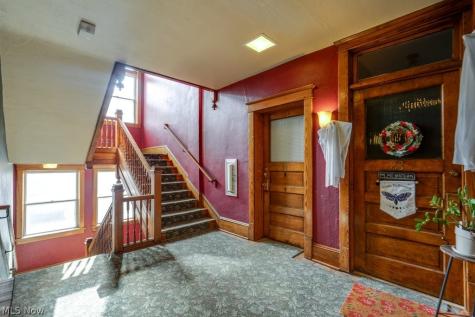 127 E Main Street Ravenna OH 44266
