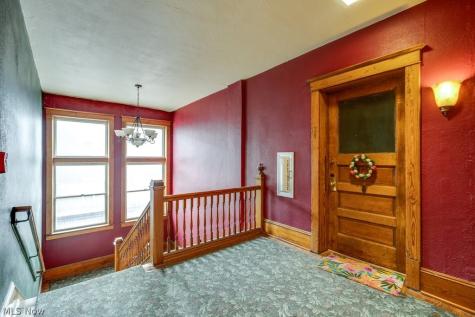 127 E Main Street Ravenna OH 44266